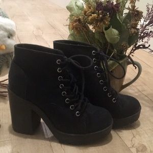 🖤🌚H&M Black lace-up boots🌚🖤